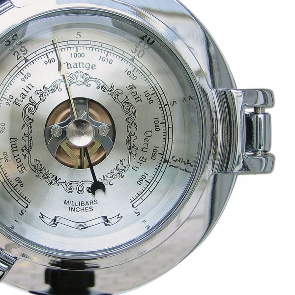 Barometer im Bullauge