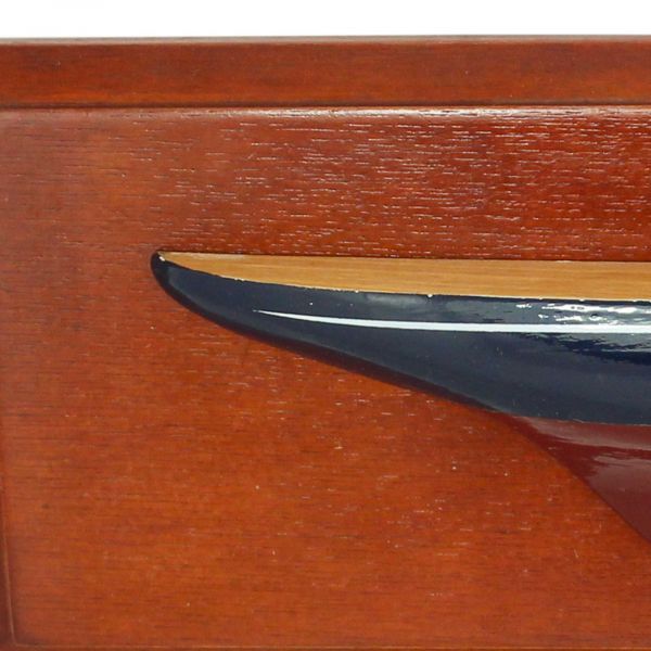 Endeavour-Halbrumpf auf Board