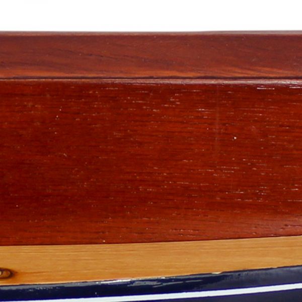 Endeavour-Halbrumpf auf Board