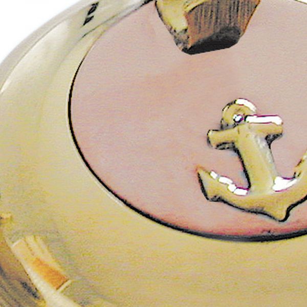 Klappaschenbecher