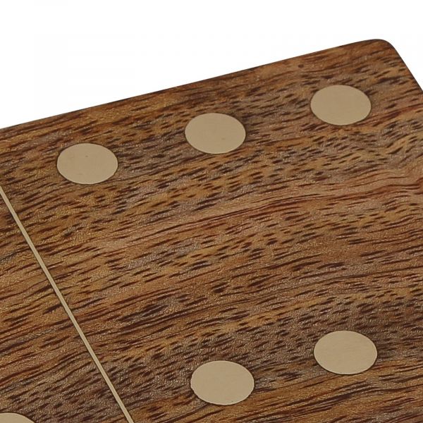 Domino-Spiel in Holzbox