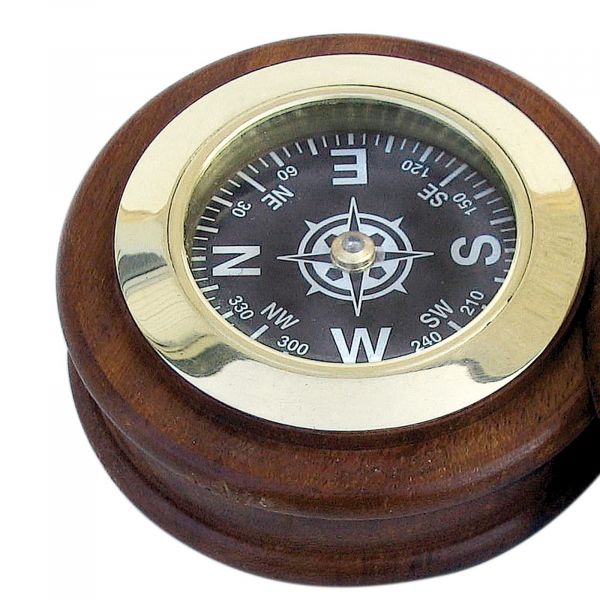 Kompass mit Deckel