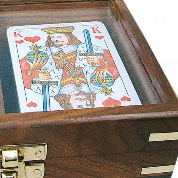 Spielkarten in Holzbox mit Glasdeckel