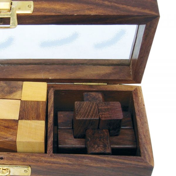 3 Knobelspiele in Holzbox mit Glasdeckel