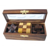 3 Knobelspiele in Holzbox mit Glasdeckel